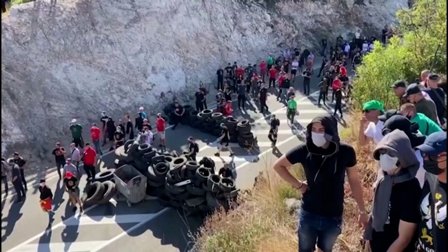 Sırp Ortodoks Kilisesi'nin tören için Cetinje'yi seçmesi tepki çekti